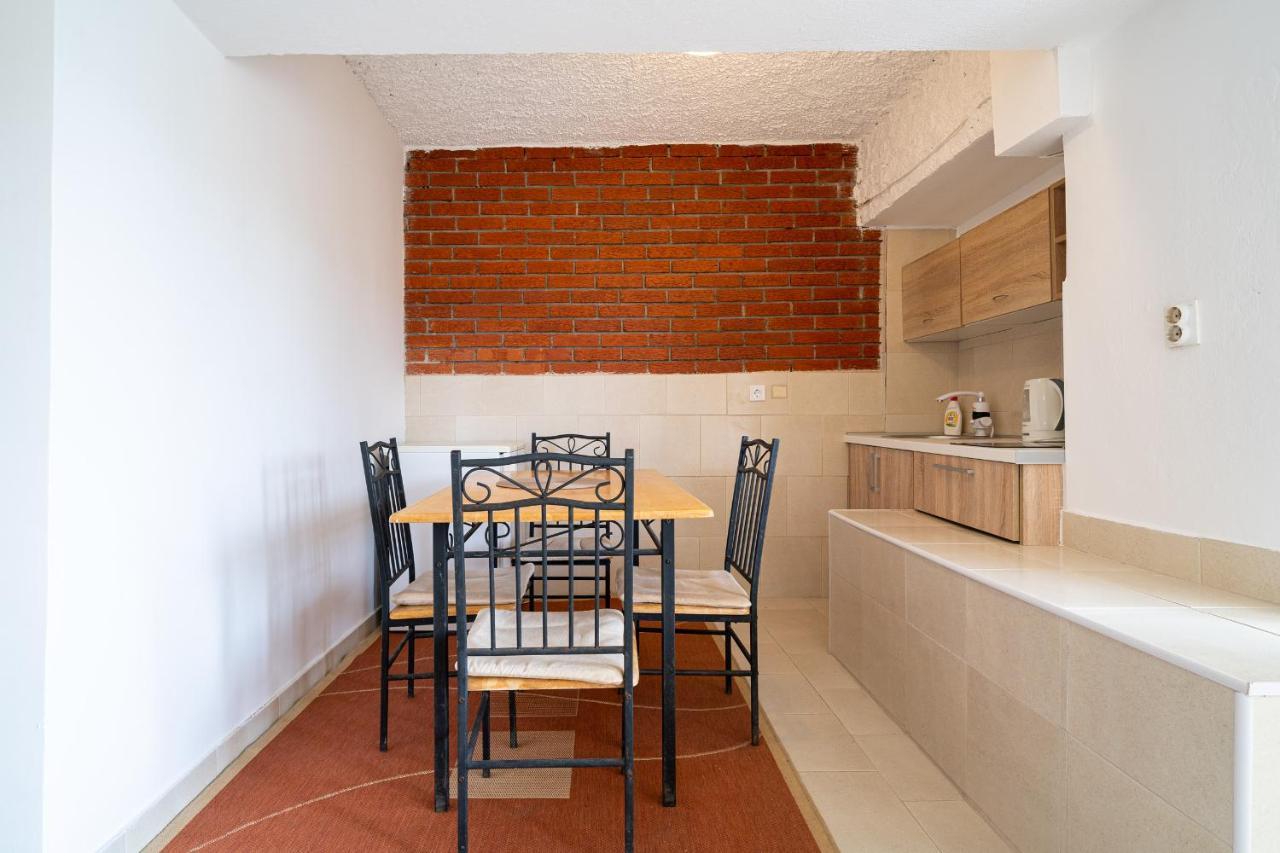 Ana Appartement *